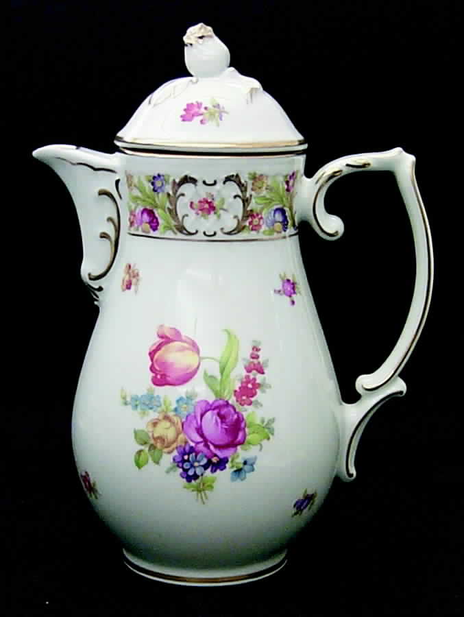 Royale Coffee Pot & Lid by Oscar De La Renta-1