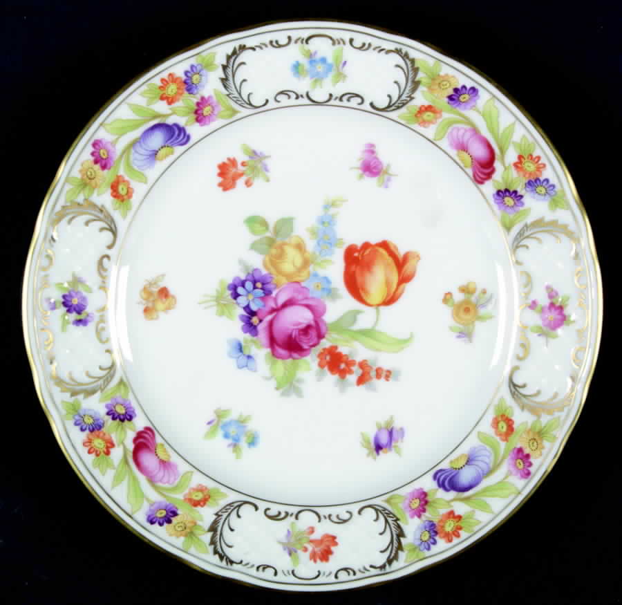 Royale Salad Plate by Oscar De La Renta-1