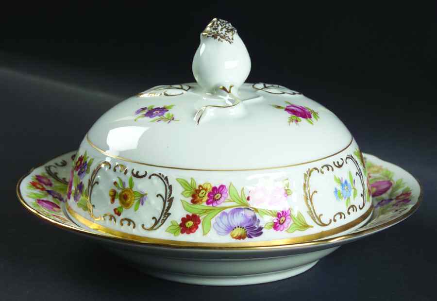 Royale Round Covered Butter by Oscar De La Renta-1