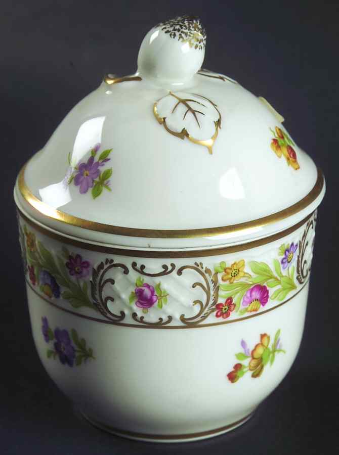 Royale Sugar Bowl & Lid by Oscar De La Renta-1