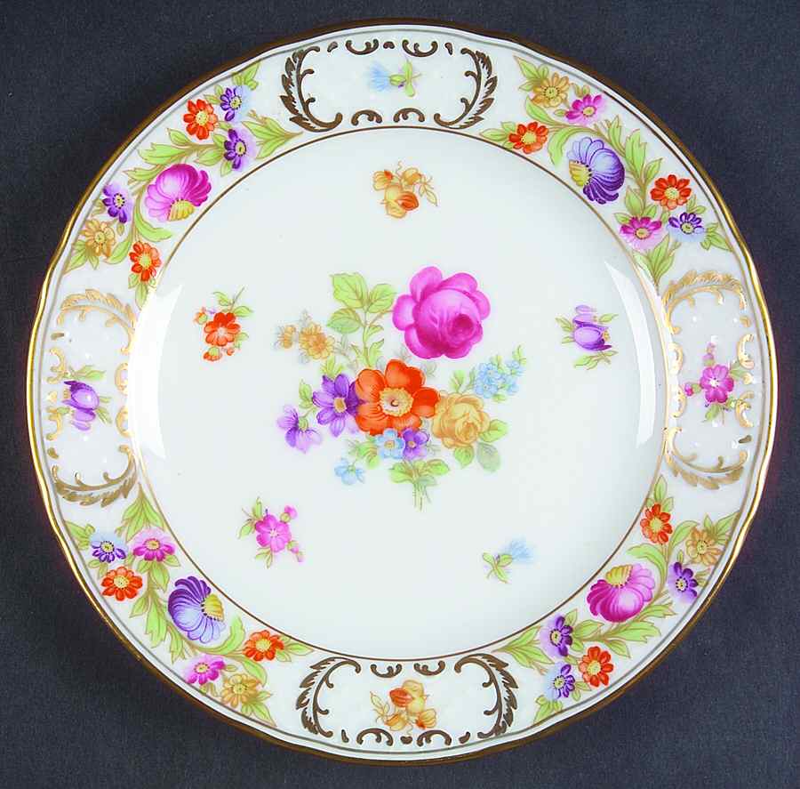 Royale Bread & Butter Plate by Oscar De La Renta-1
