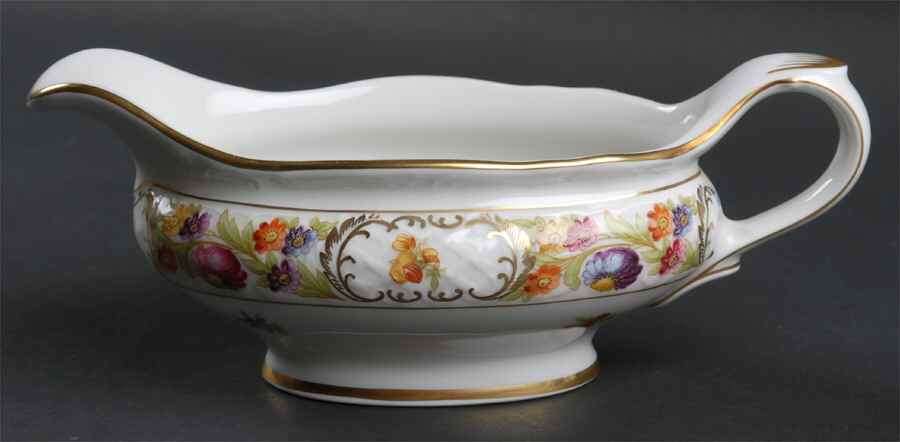 Royale Gravy Boat by Oscar De La Renta-1