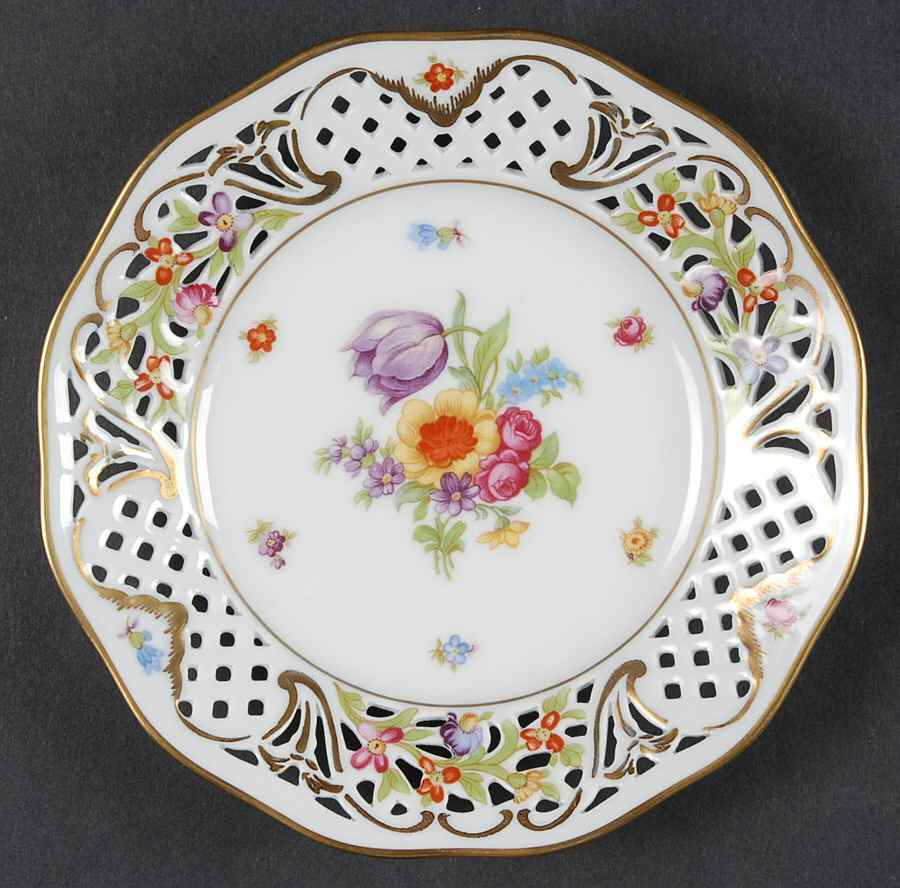 Royale Pierced Bread & Butter Plate by Oscar De La Renta-1