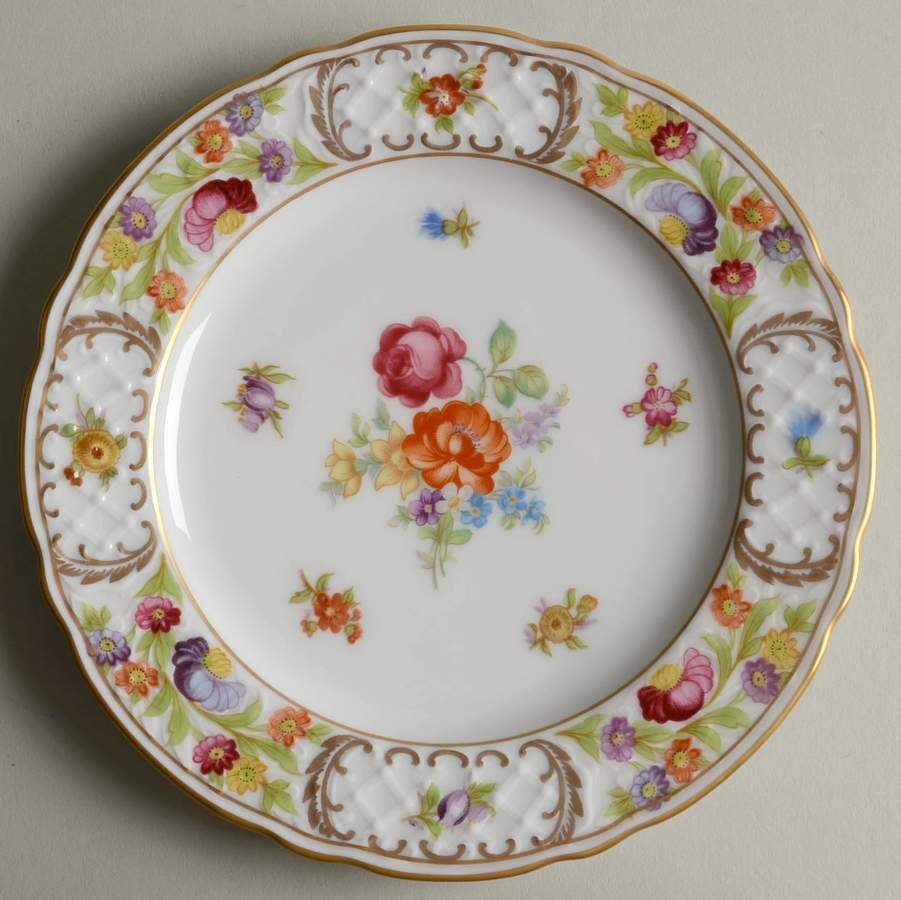 Royale Bread & Butter Plate by Oscar De La Renta-1