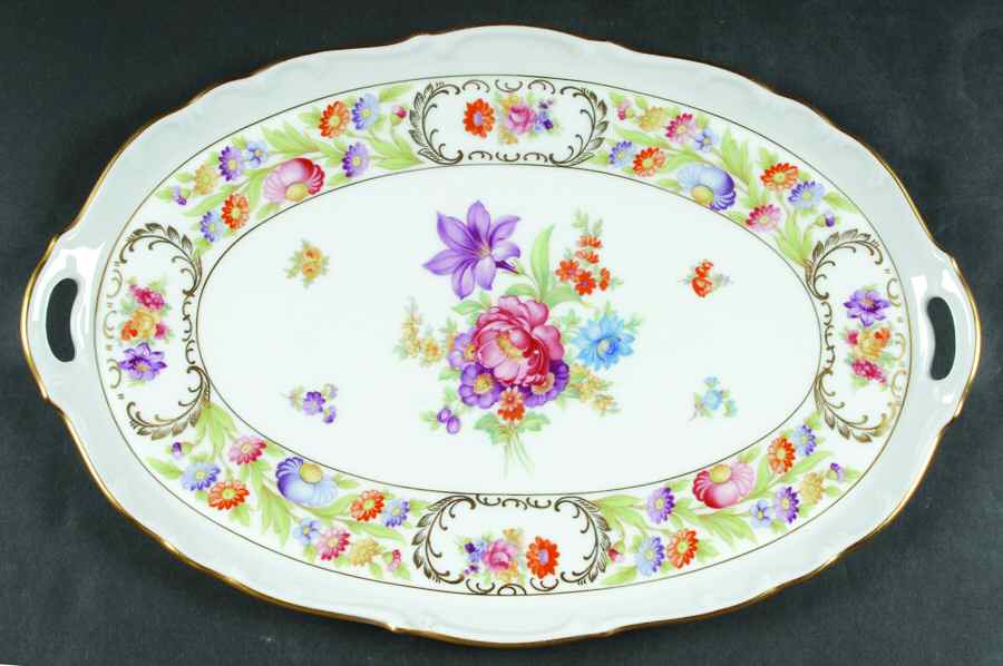 Royale 17" Oval Tray by Oscar De La Renta-1