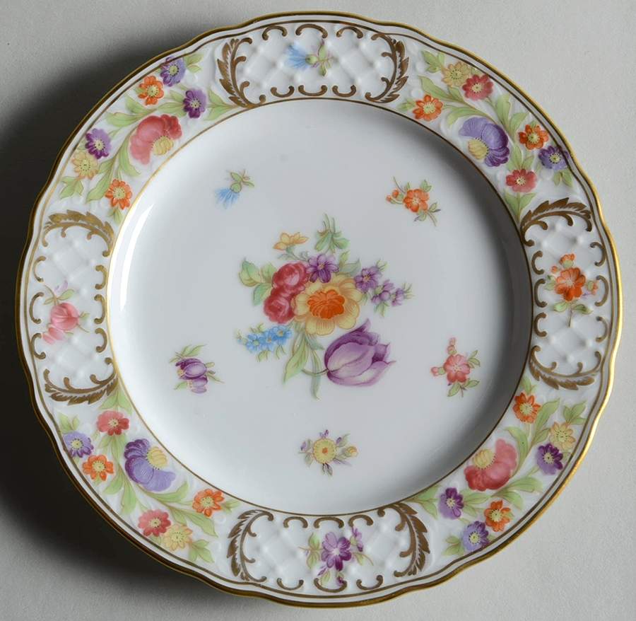 Royale Bread & Butter Plate by Oscar De La Renta-1