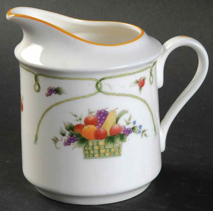 Temptation Creamer by Oscar De La Renta-1