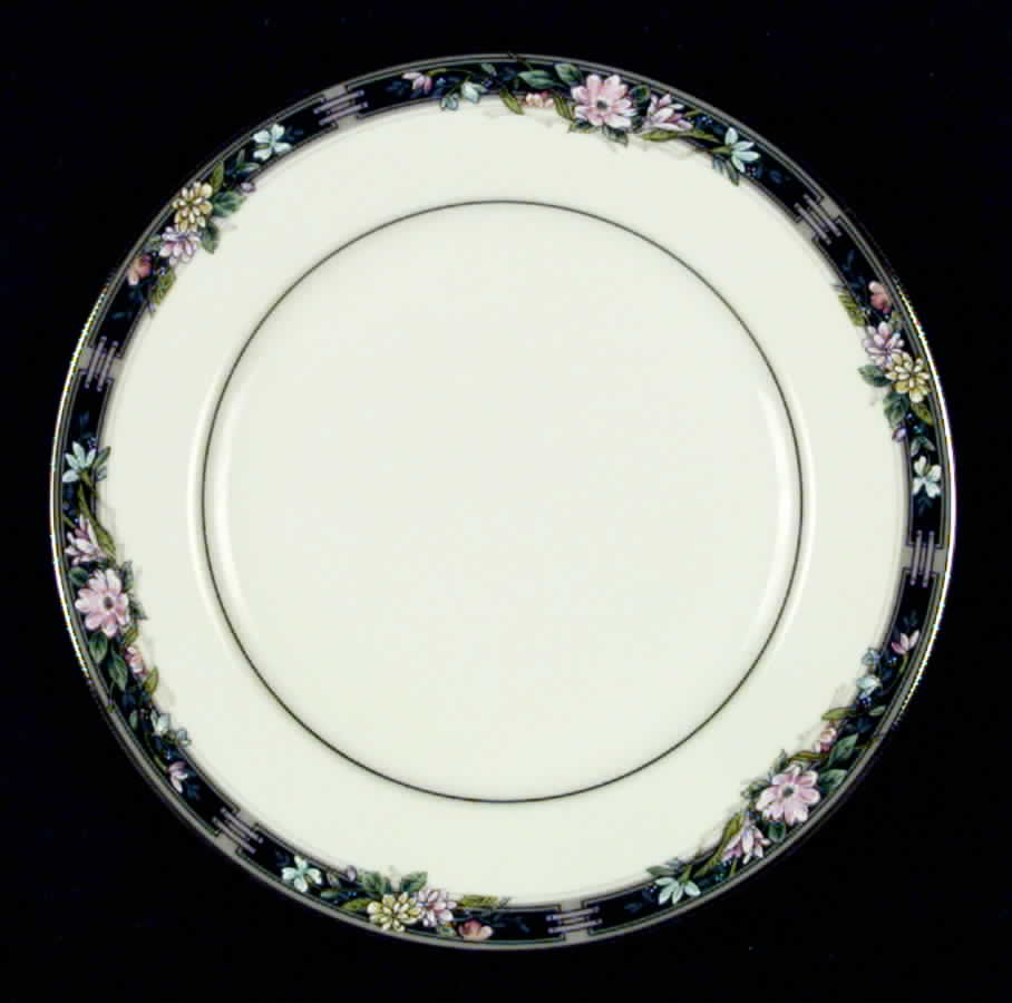 Twilight Bouquet Dinner Plate by Oscar De La Renta-1