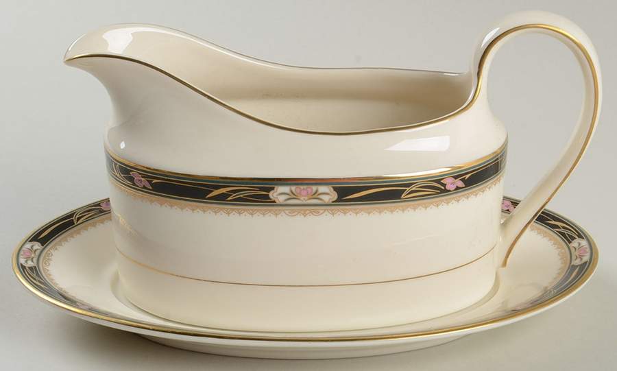 Villa Corsica Gravy Boat & Underplate by Oscar De La Renta-1