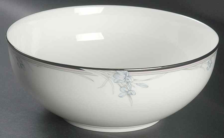 Vintage Blue 8" Round Vegetable Bowl by Oscar De La Renta-1