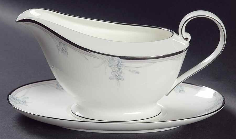 Vintage Blue Gravy Boat & Underplate by Oscar De La Renta-1