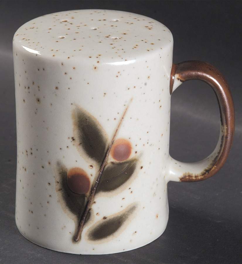 Bittersweet Stove Top Pepper Shaker by Otagiri-1