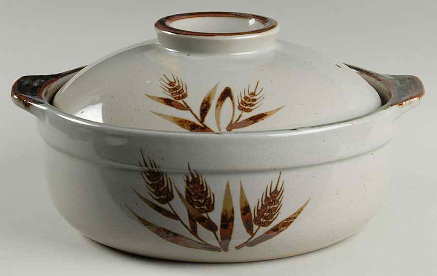 Harvest 2 Qt Round Covered Casserole by Otagiri-1