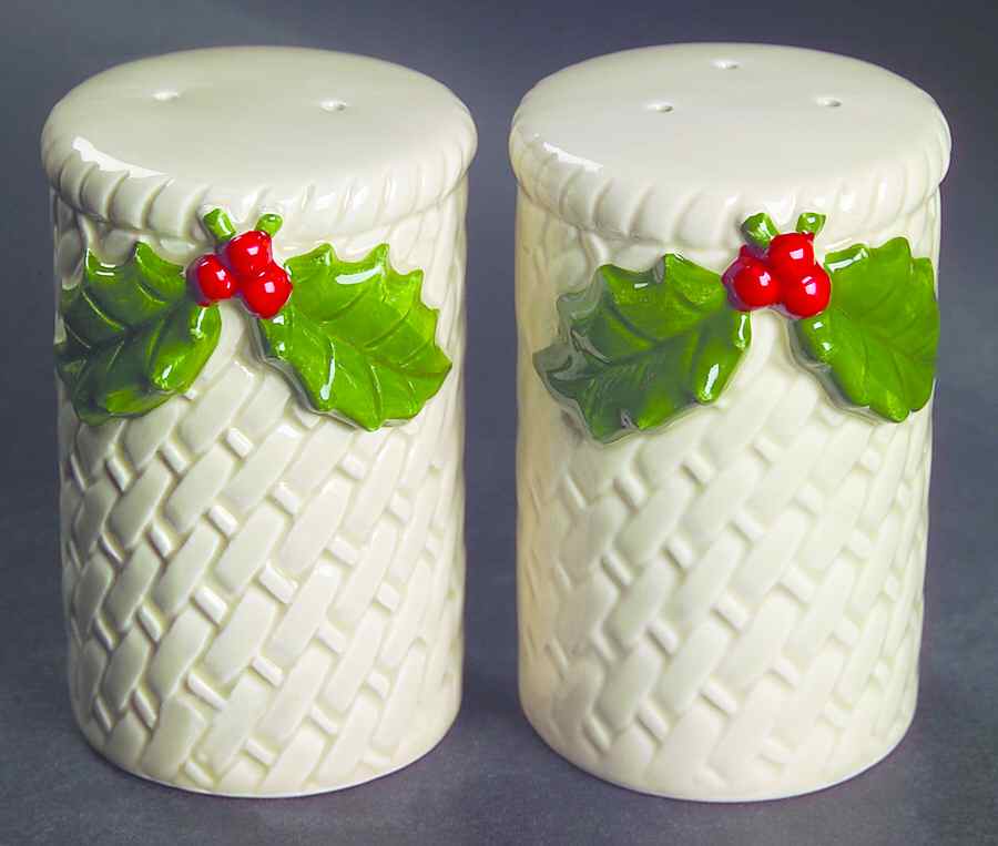 Holly Salt & Pepper Set by Otagiri-1