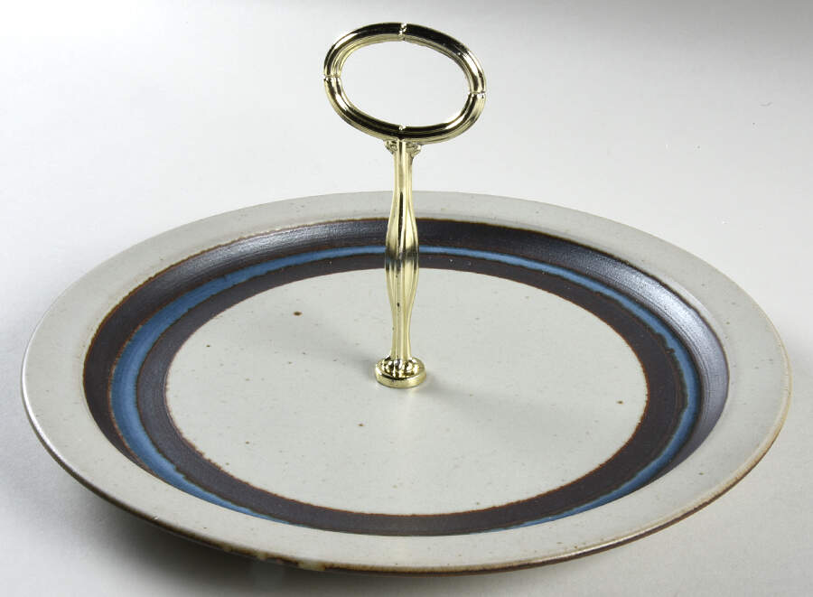 Horizon Round Serving Plate with Center Handle (Dp) Hc by Otagiri-1