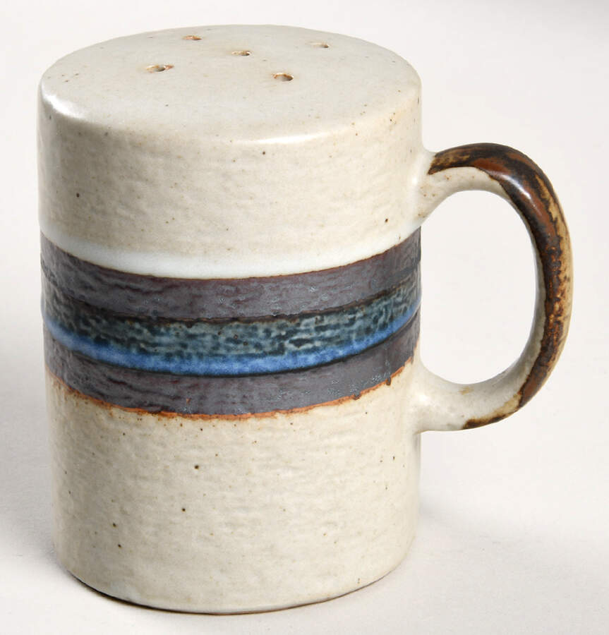 Horizon Pepper Shaker by Otagiri-1