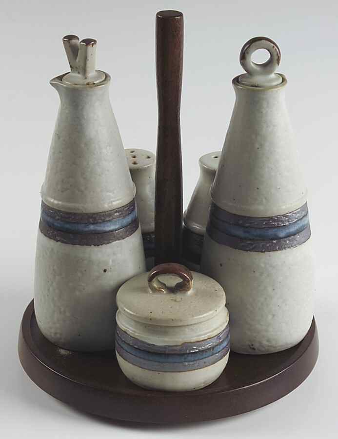 Horizon (9 Pc) Condiment Set (Vioi,Sap,Mus,Cosst) by Otagiri-1