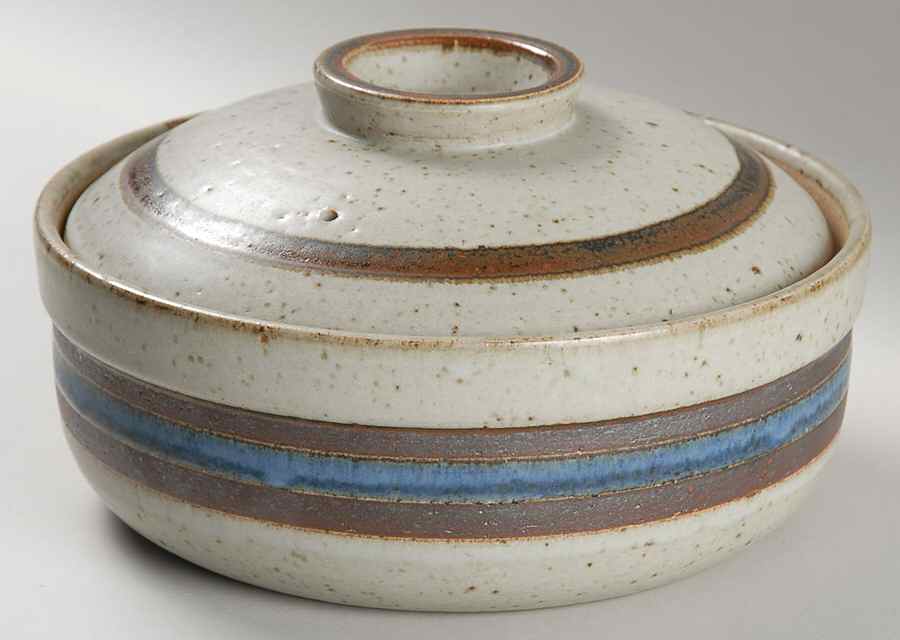 Horizon 1.25 Qt Round Covered Casserole by Otagiri-1