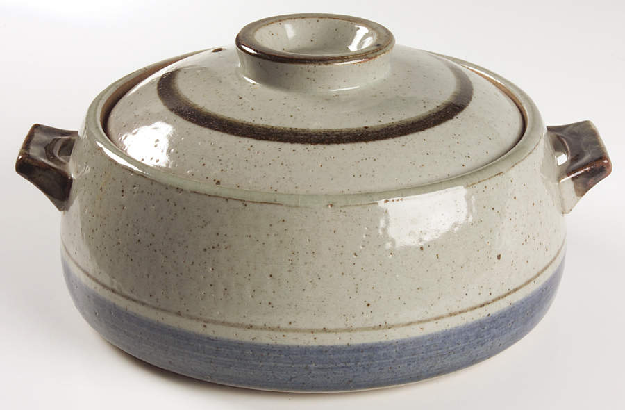 Mariner 2.25 Qt Round Covered Casserole by Otagiri-1