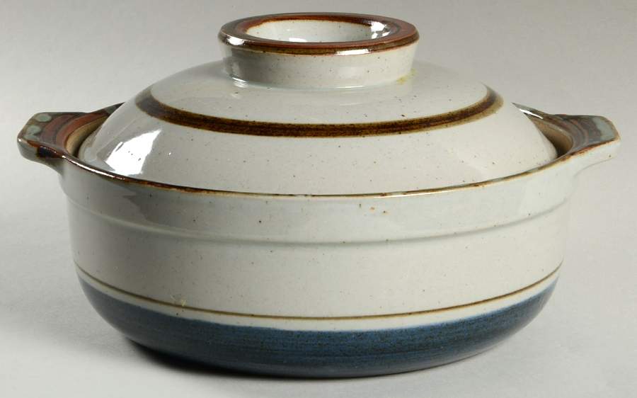 Mariner 2 Qt Round Covered Casserole by Otagiri-1