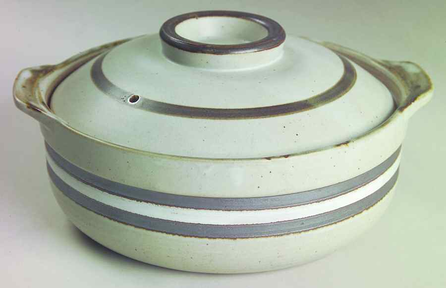 Moonlight 1.5 Qt Round Covered Casserole by Otagiri-1