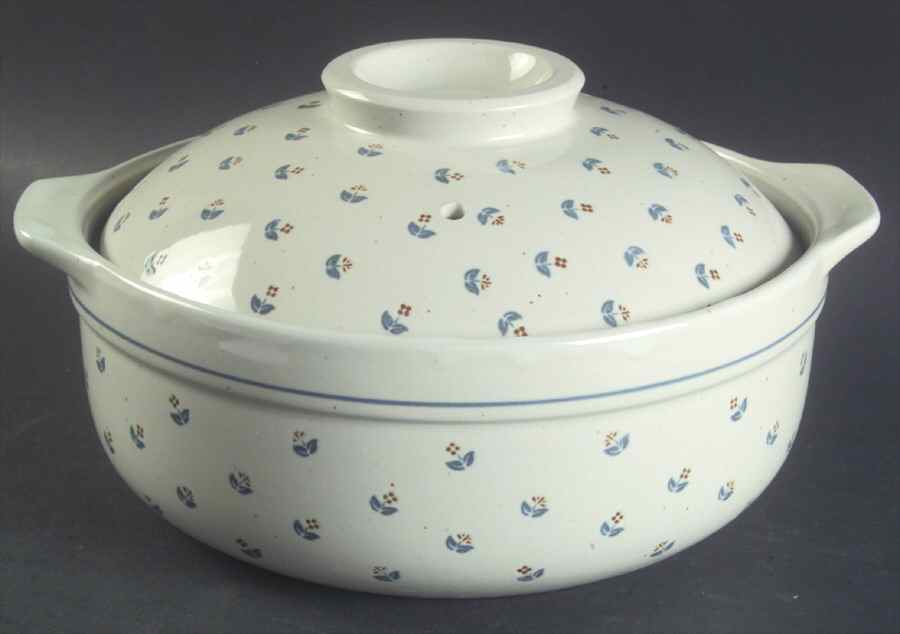 Petite Rose 1.5 Qt Round Covered Casserole by Otagiri-1