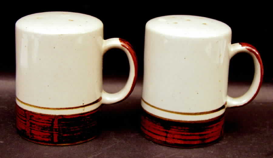 Sierra Stove Top Salt & Pepper Set by Otagiri-1