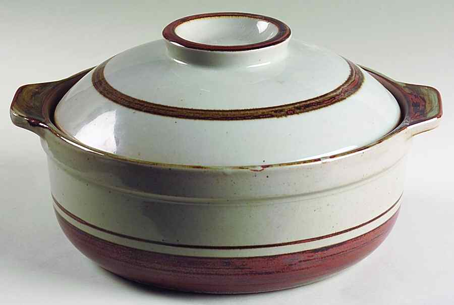 Sierra 2 Qt Round Covered Casserole by Otagiri-1
