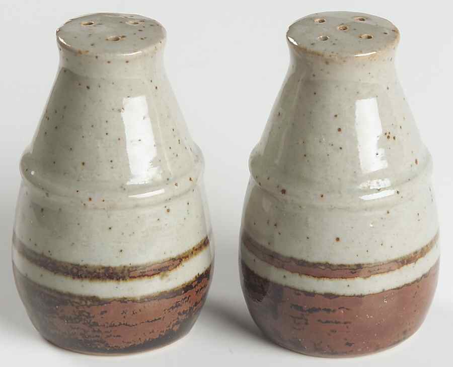 Sierra Salt & Pepper Set by Otagiri-1