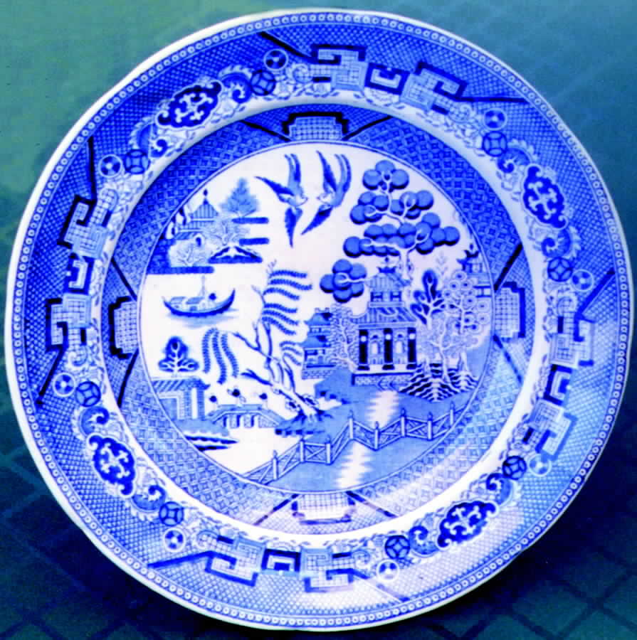 Blue Willow Dinner Plate by Old Hall-1