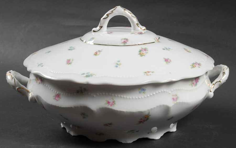 OSG71 Round Covered Vegetable by Oscar & Edgar Gutherz-1