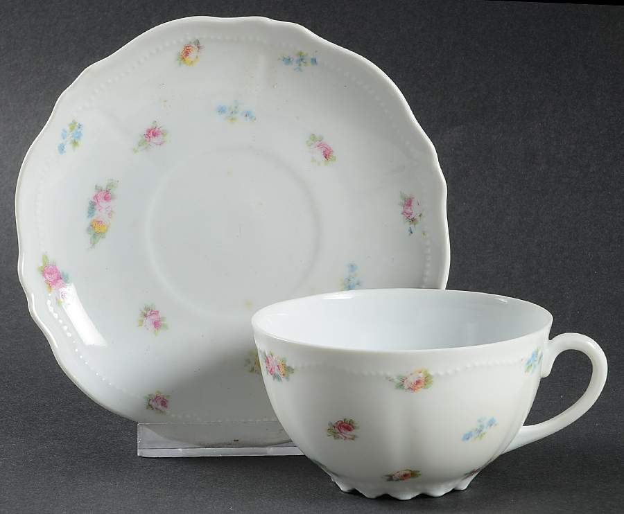 OSG71 Footed Cup & Saucer Set by Oscar & Edgar Gutherz-1