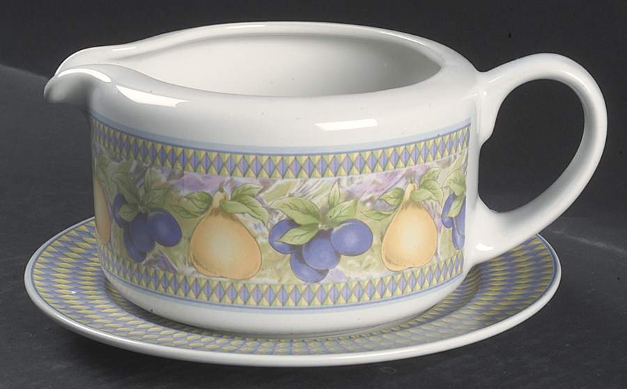 Lorilei Gravy Boat & Underplate by Oneida-1
