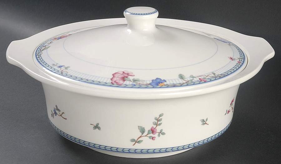 Blue Lattice 2 Qt Round Covered Casserole by Oneida-1