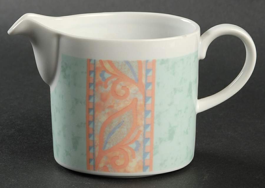 Terrazzo Creamer by Oneida-1