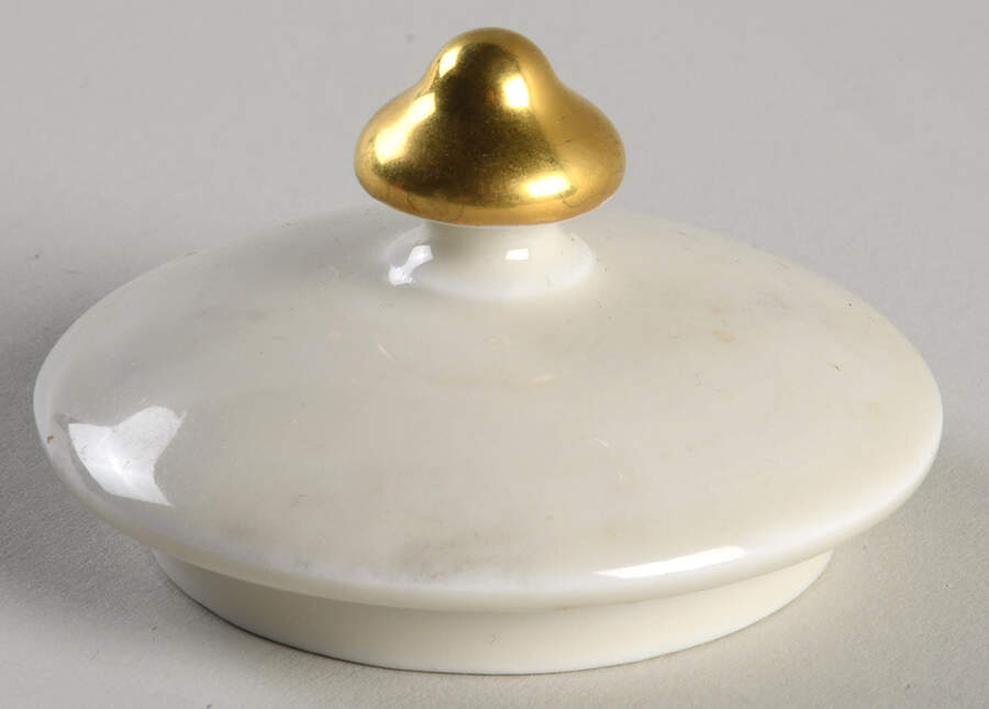 Jade Florentine Lid for Sugar Bowl by Oscar De La Renta-1
