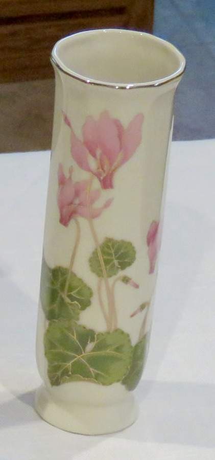 Cyclamen Bud Vase by Otagiri-1
