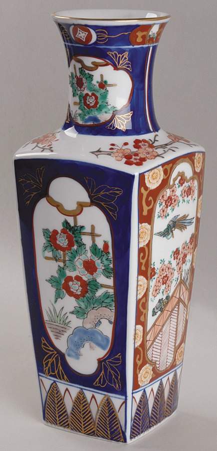 Gold Imari 11" Vase by Otagiri-1