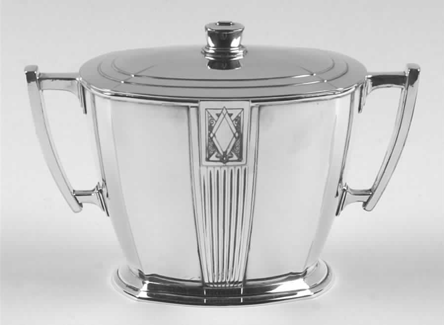 Noblesse (Silverplate, Hollowware) Sugar Bowl & Lid by Oneida Silver-1
