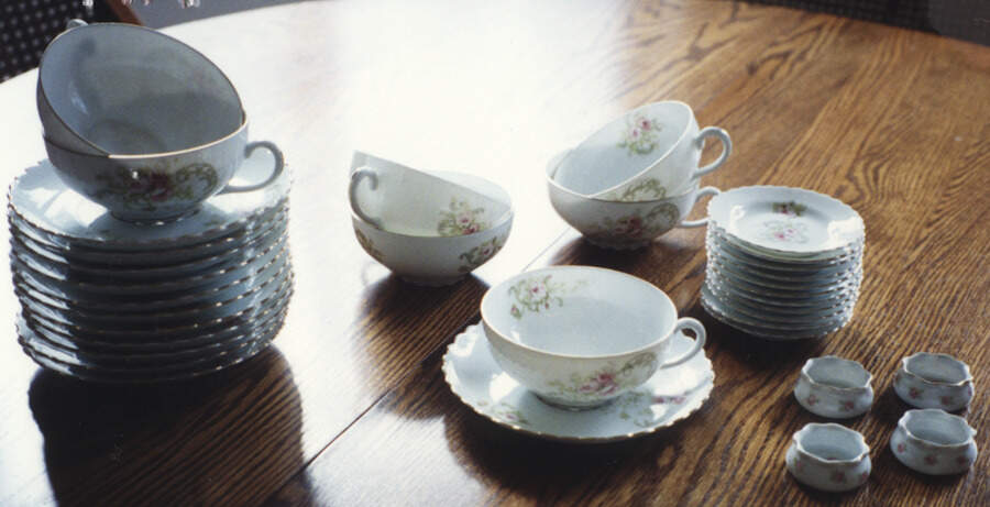 OSG73 Footed Cup & Saucer Set by Oscar & Edgar Gutherz-1