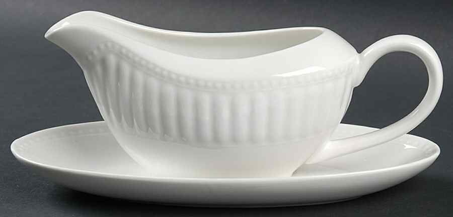 Athena Ariel Gravy Boat & Underplate by Oneida-1
