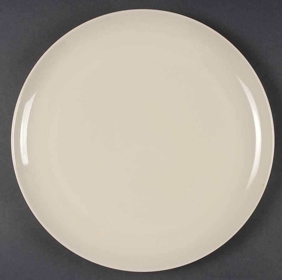 Russel Wright Linen Creme Dinner Plate by Oneida-1