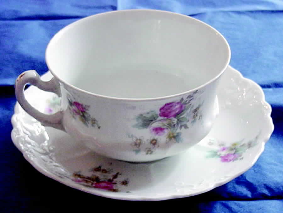 OSG91 Flat Cup & Saucer Set by Oscar & Edgar Gutherz-1