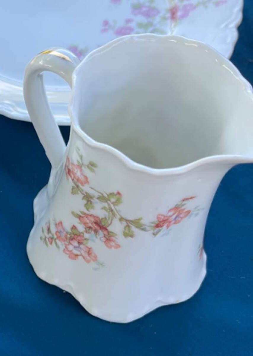 OSG96 Creamer by Oscar & Edgar Gutherz-1