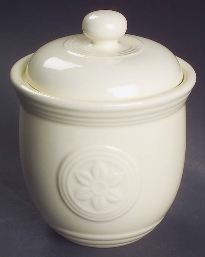 Petals Cream (Gardenia) Sugar Bowl & Lid by Oneida-1