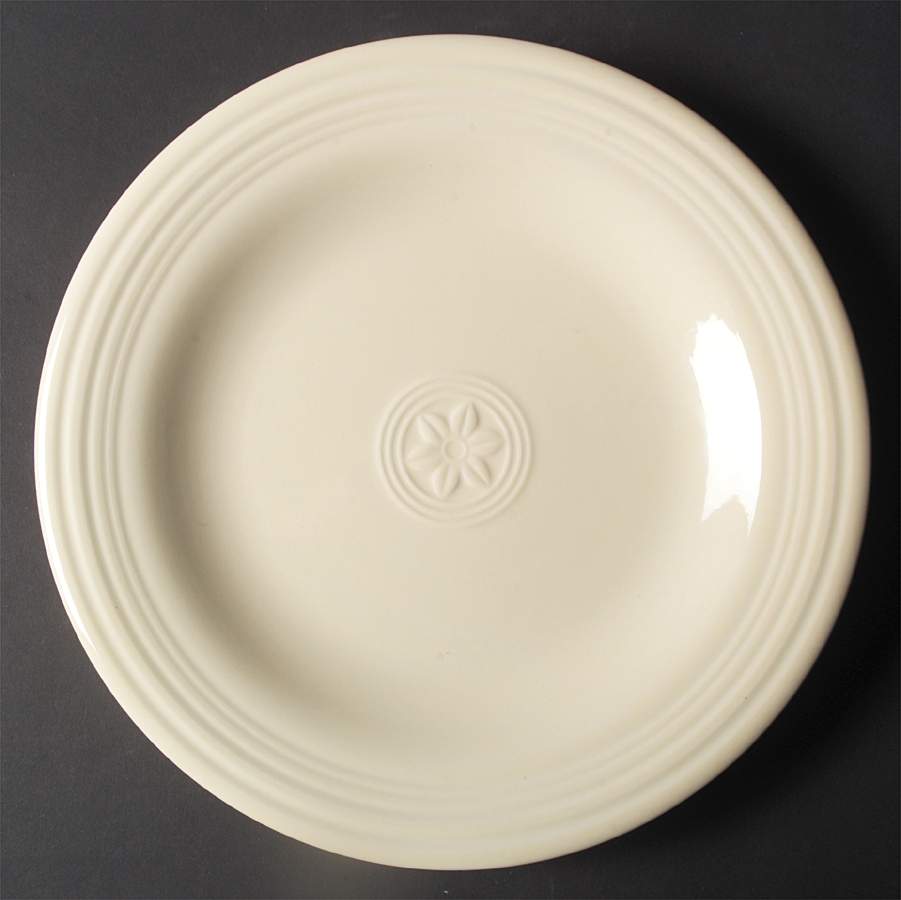 Petals Cream (Gardenia) Dinner Plate by Oneida-1
