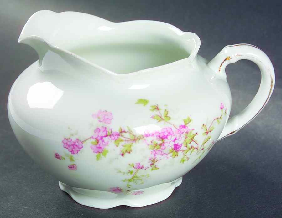 OSG104 Creamer by Oscar & Edgar Gutherz-1