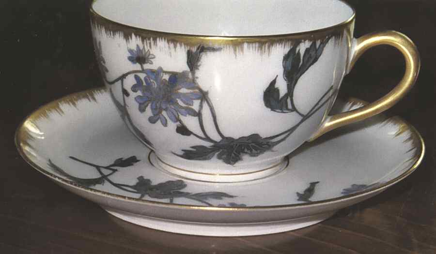 OGU7 Footed Cup & Saucer Set by Oscar Gutherz (Limoges)-1