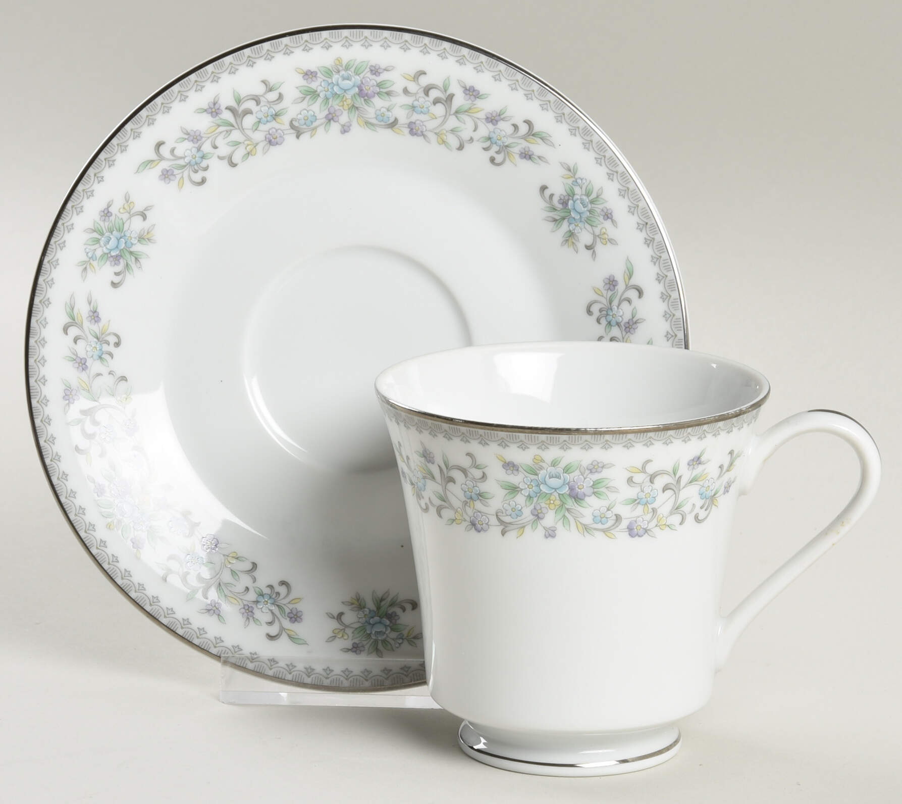 Lynwood Footed Cup & Saucer Set by Oneida-1