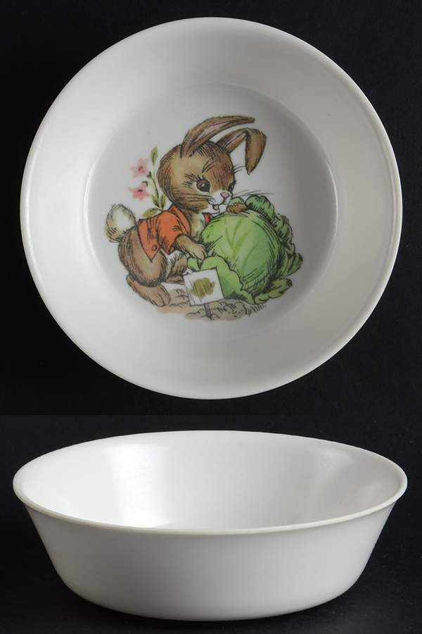 ONE31 Melmac/Melamine Child's Bowl by Oneida-1